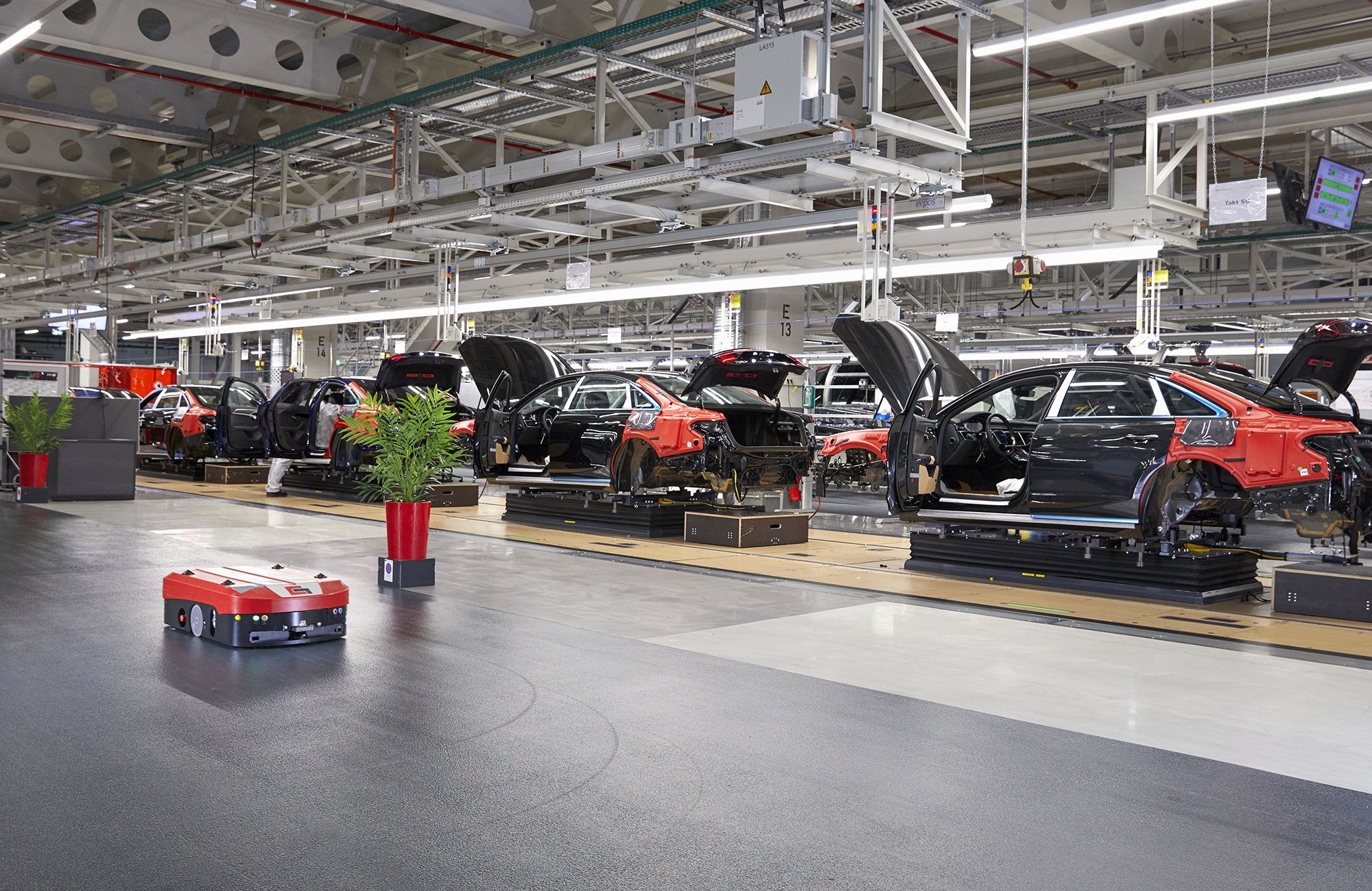 Automated Guided Vehicles Audi AG