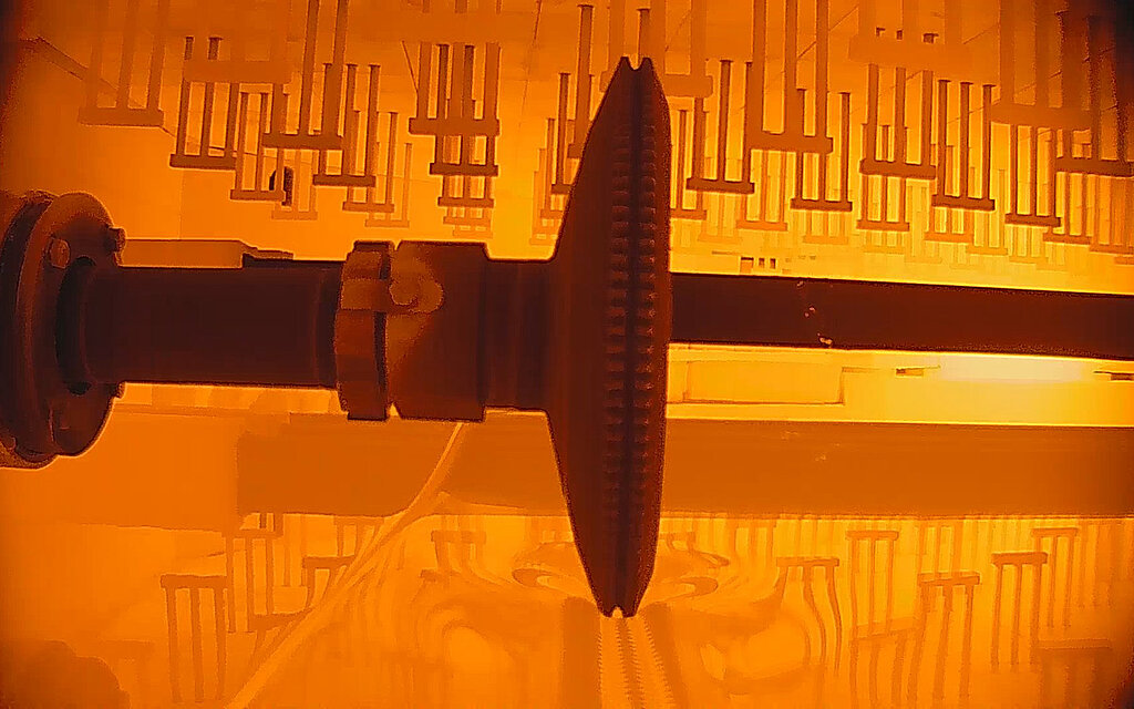 Starting Point for the Magic of Glass the CNUD EFCO GFT Tin Bath Process